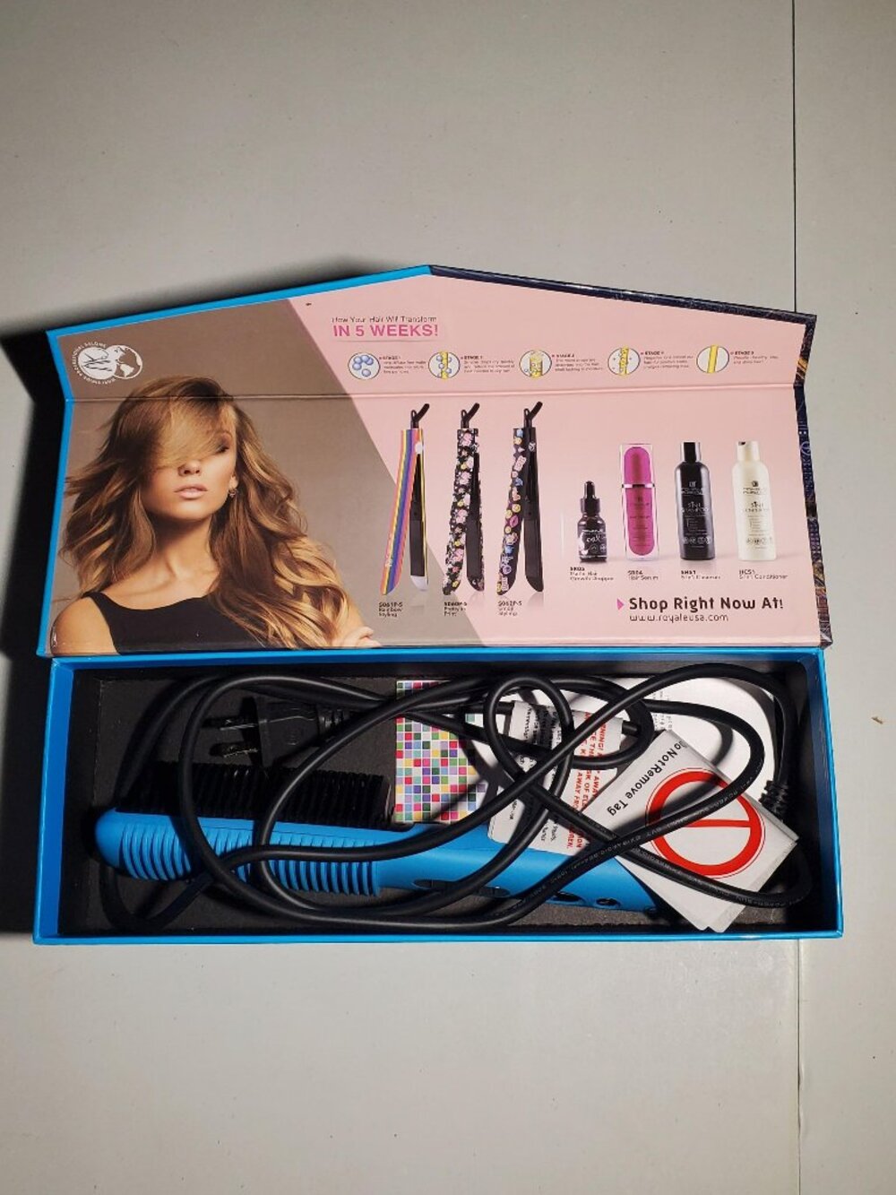 Royale Multi-Purpose Ceramic Hair Brush NIB in Baby Blue